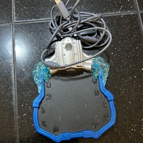 1 Activision Portal of Power-Xbox 360 & 88 Activision Skylanders - Picture 2 of 16